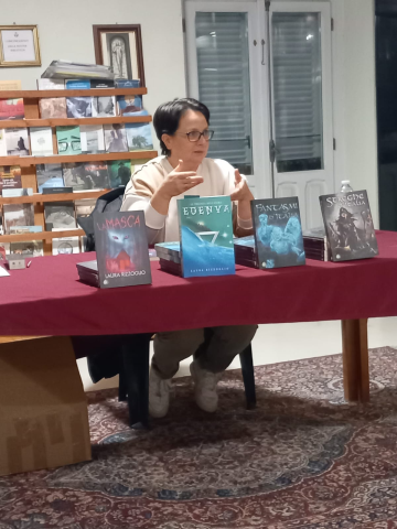 Incontro con l'autrice Laura Rizzoglio con il libro la Masca - 2