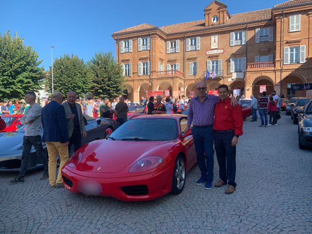 Ferrari, Maserati, Lamborghini e Alfa Romeo 4c a Castelnuovo Belbo